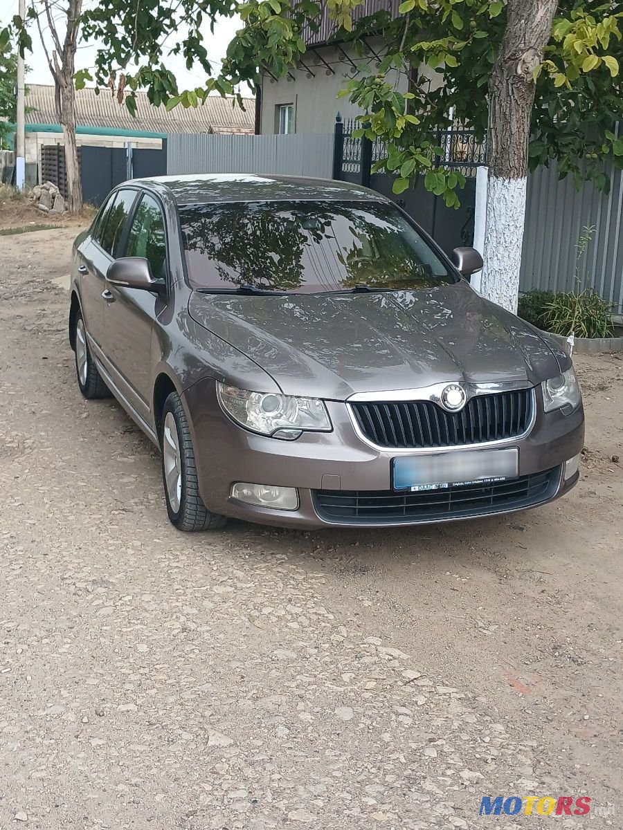 2012' Skoda Superb photo #5