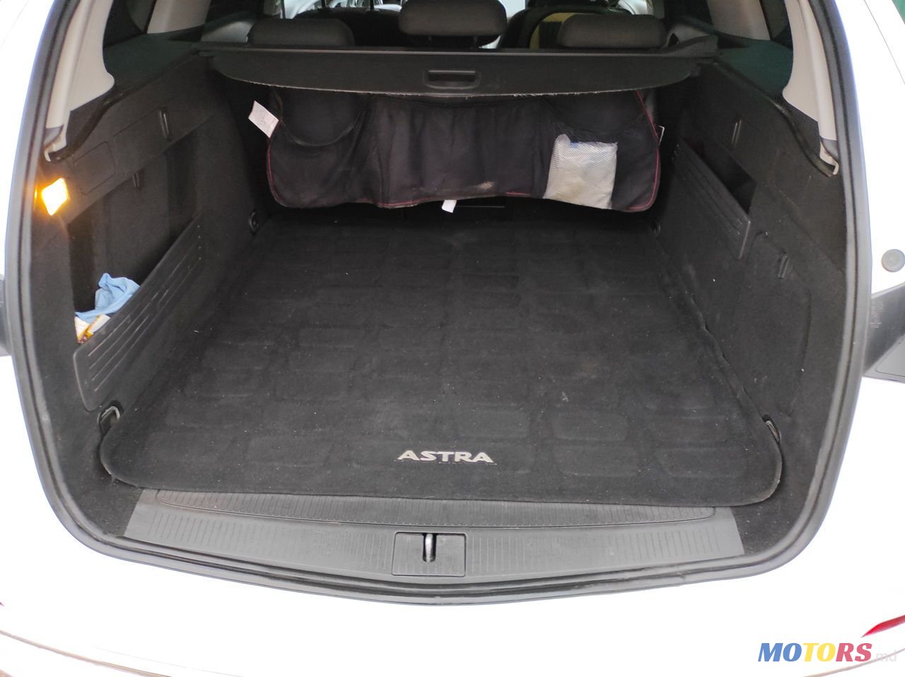 2013' Opel Astra photo #5