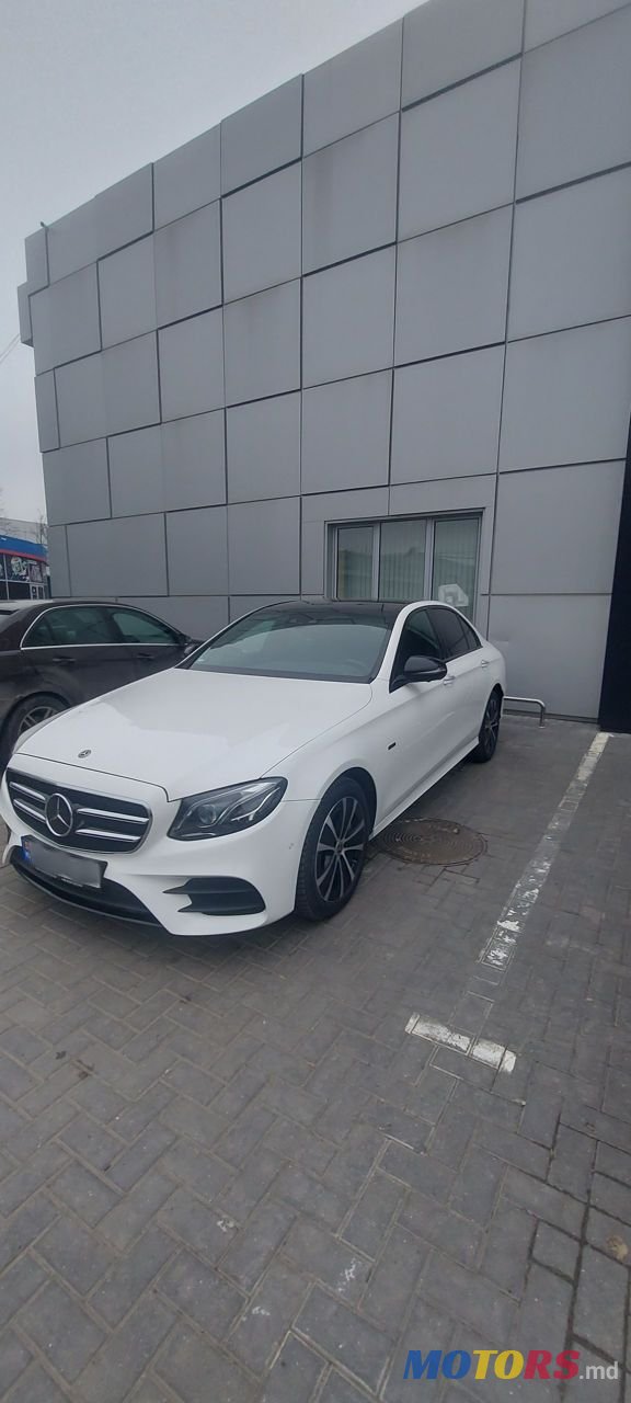 2019' Mercedes-Benz E Класс photo #1