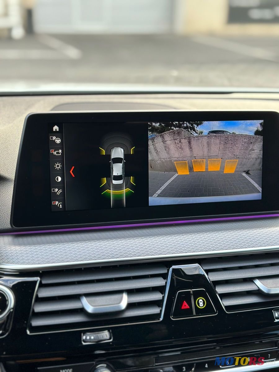 2018' BMW 5 Series photo #5