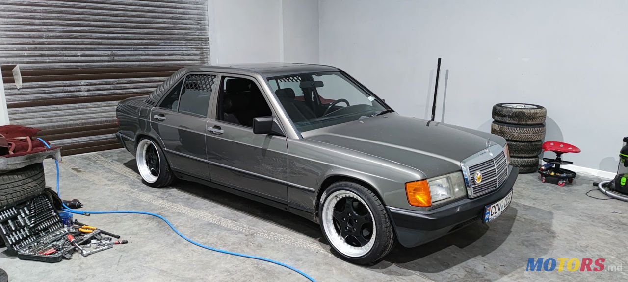 1985' Mercedes-Benz 190 photo #1