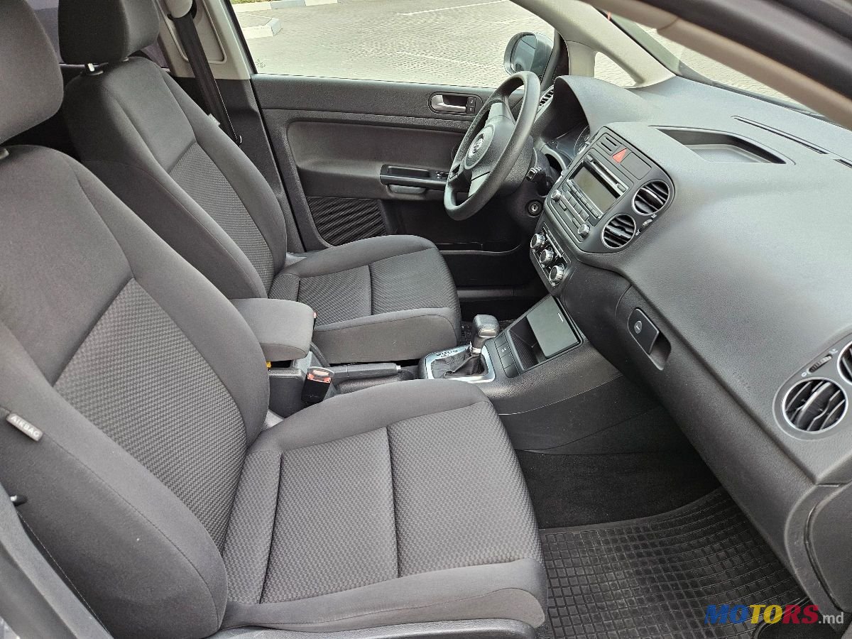 2011' Volkswagen Golf Plus photo #4