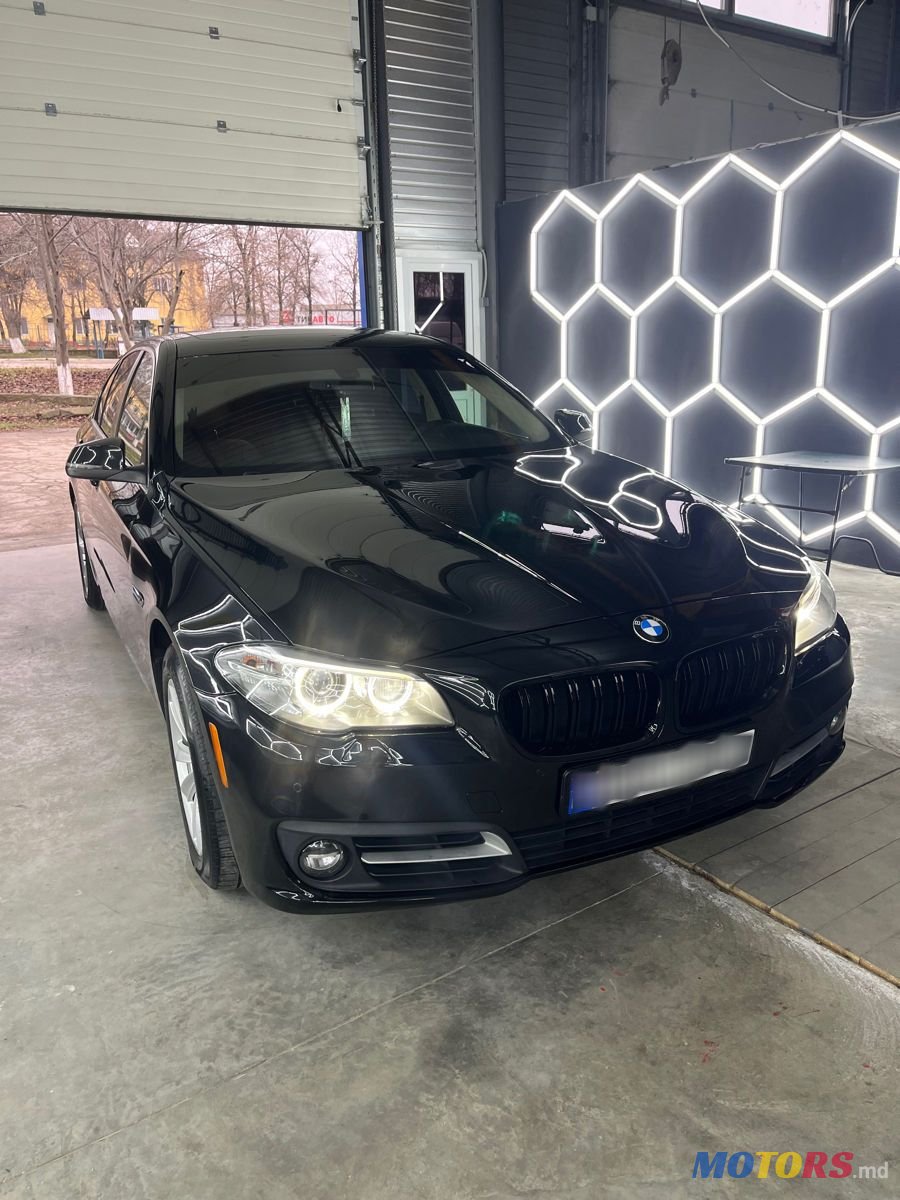 2016' BMW 5 Series photo #2