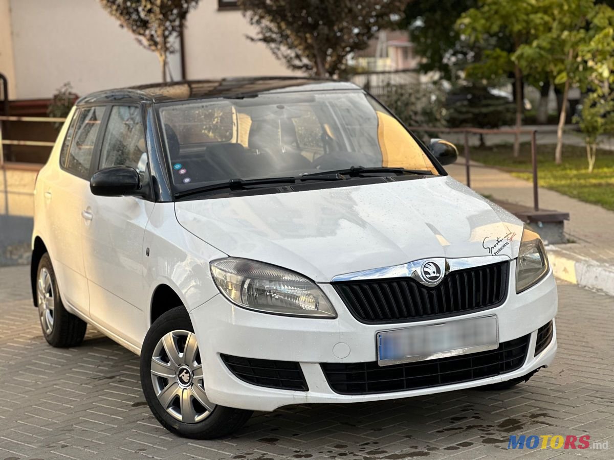 2014' Skoda Fabia photo #4