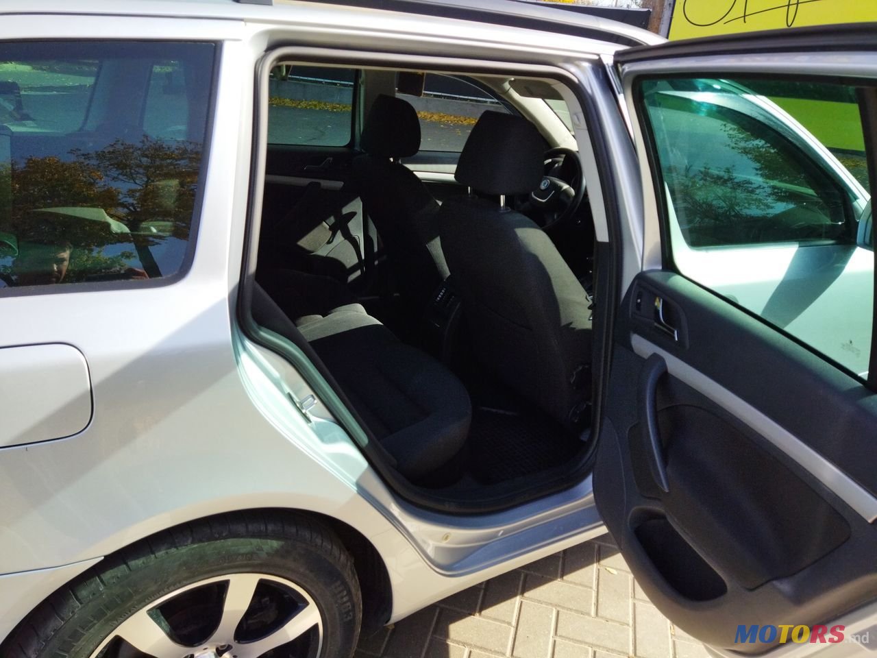 2012' Skoda Octavia photo #6