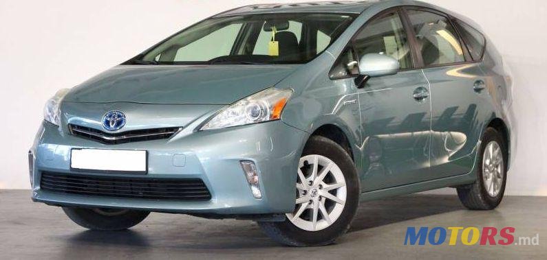 2013' Toyota Prius + photo #1