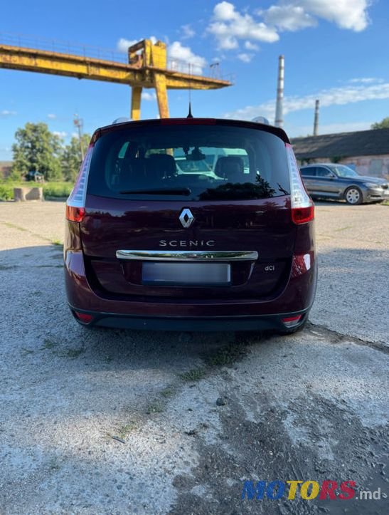 2015' Renault Grand Scenic photo #3