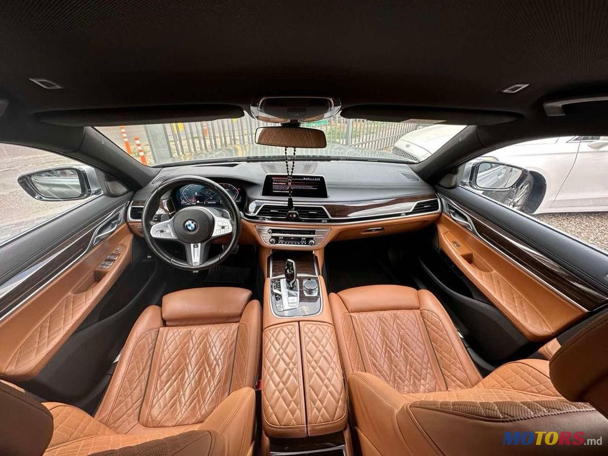 2019' BMW 7 Series photo #6