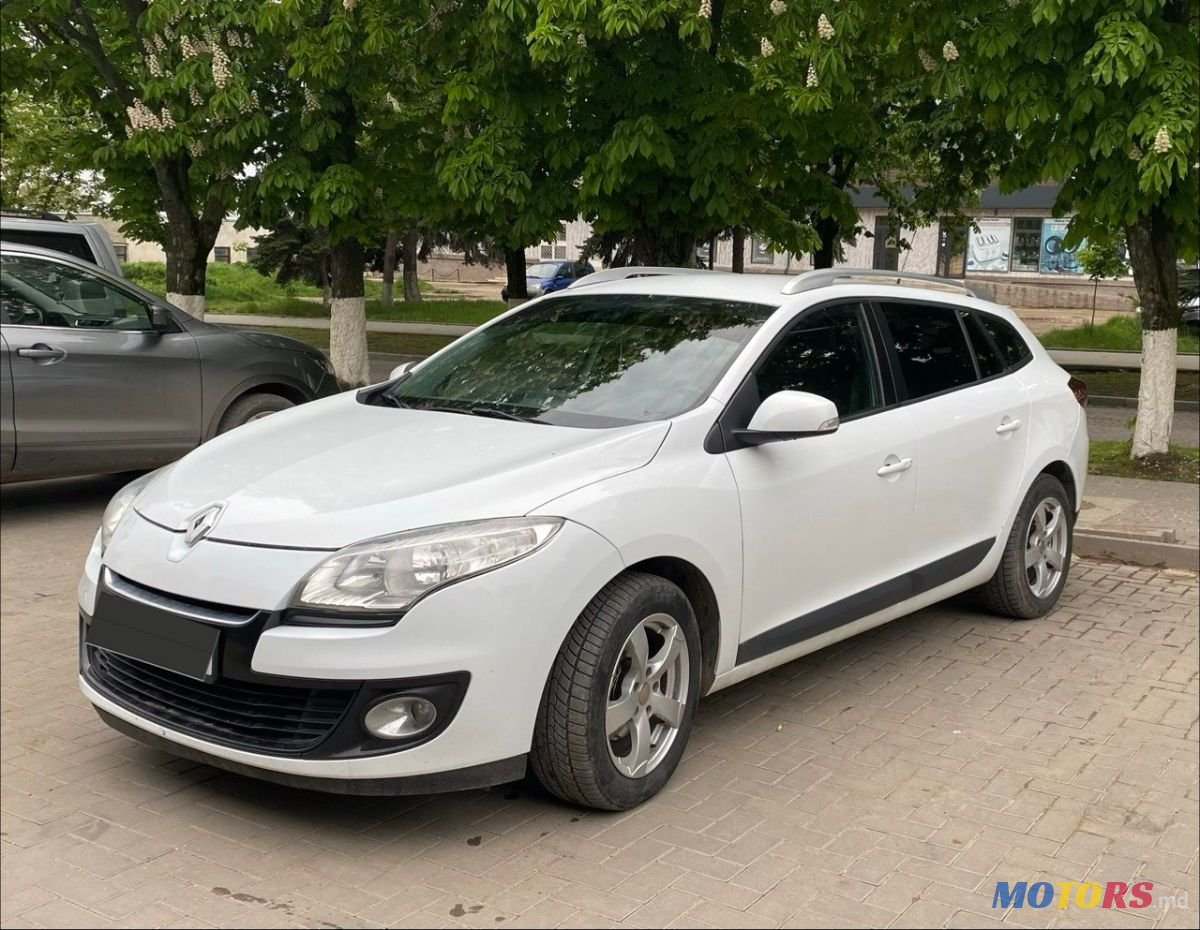 2013' Renault Megane photo #1