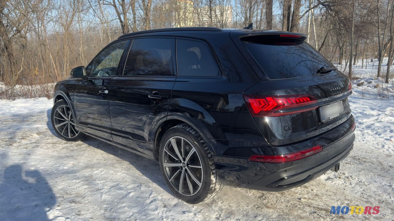 2021' Audi Q7 photo #3