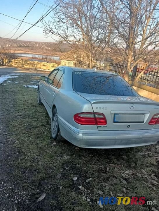 2001' Mercedes-Benz E-Class photo #2