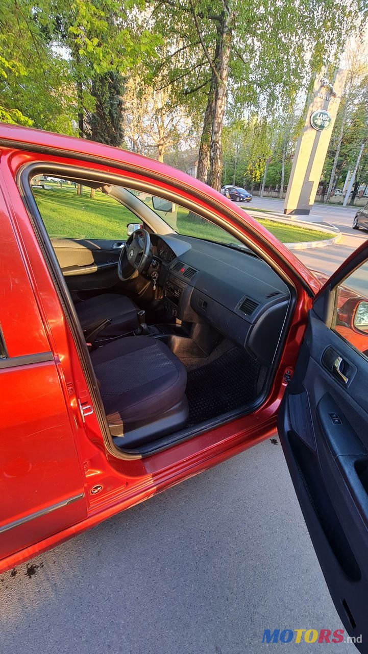 2004' Skoda Fabia photo #4