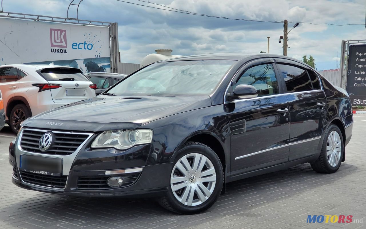 2009' Volkswagen Passat photo #1
