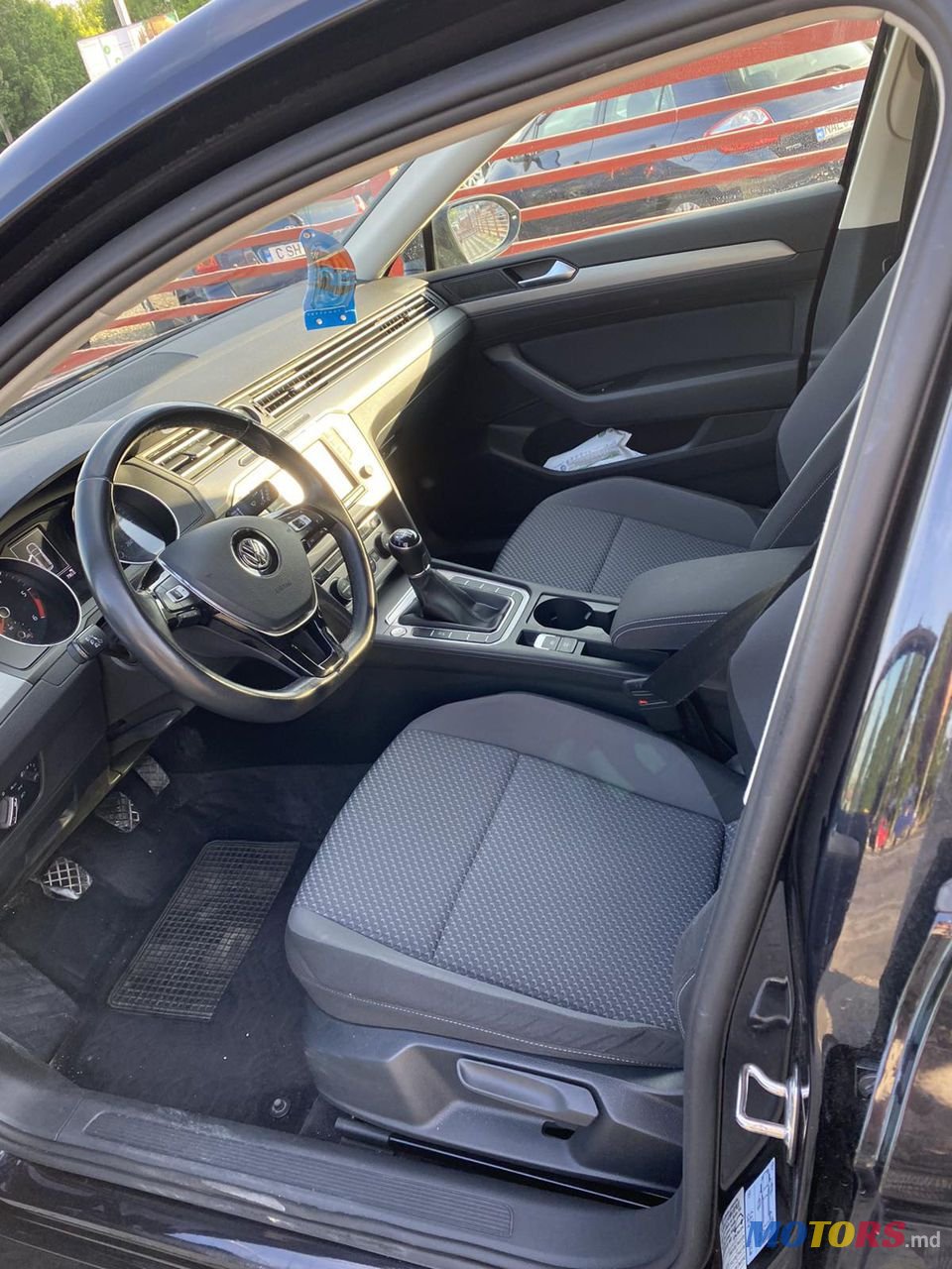 2016' Volkswagen Passat photo #6