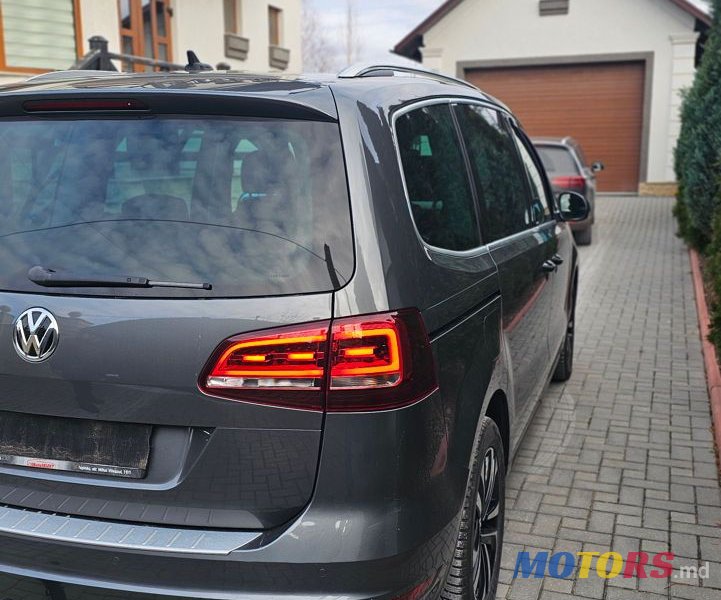 2019' Volkswagen Sharan photo #3