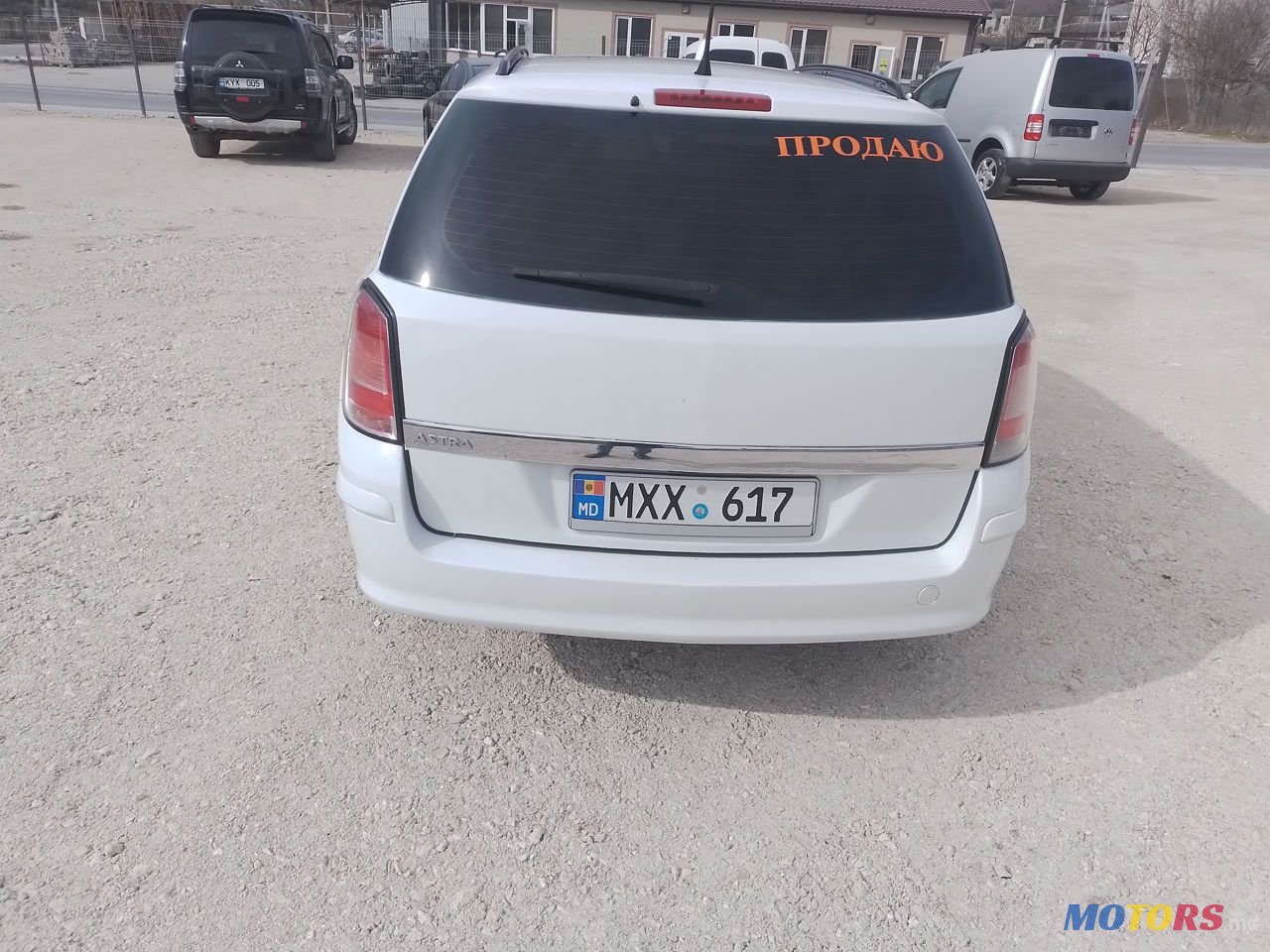 2008' Opel Astra photo #4