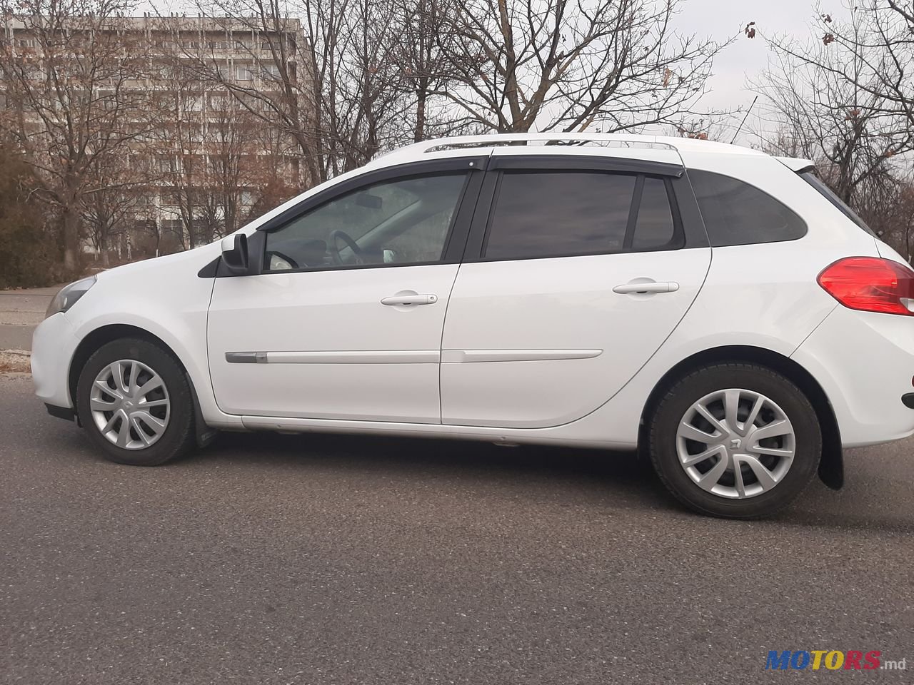 2012' Renault Clio photo #3