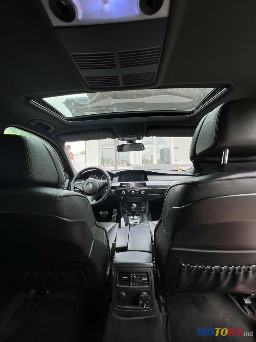 2009' BMW 5 Series photo #4