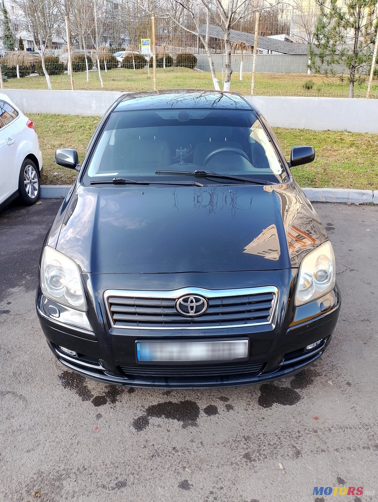 2004' Toyota Avensis photo #3