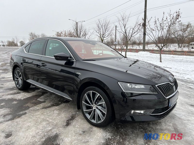 2019' Skoda Superb photo #2