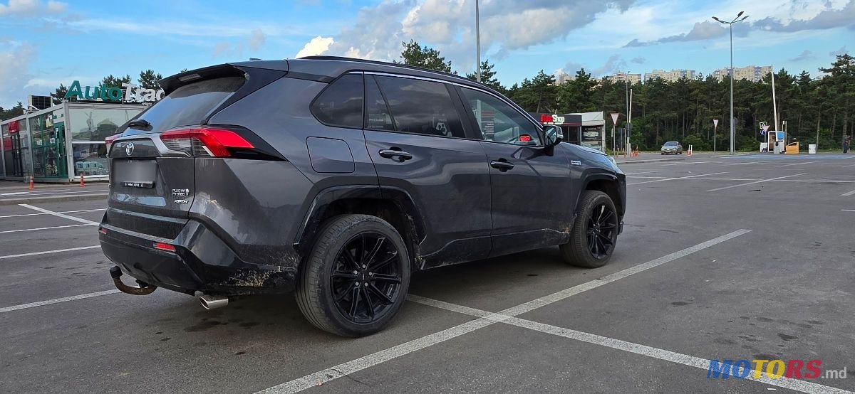 2021' Toyota RAV4 photo #3