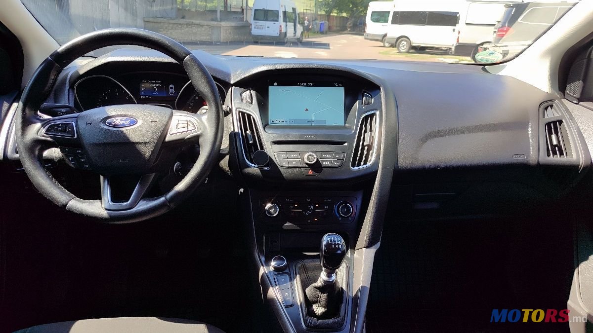 2016' Ford Focus photo #6