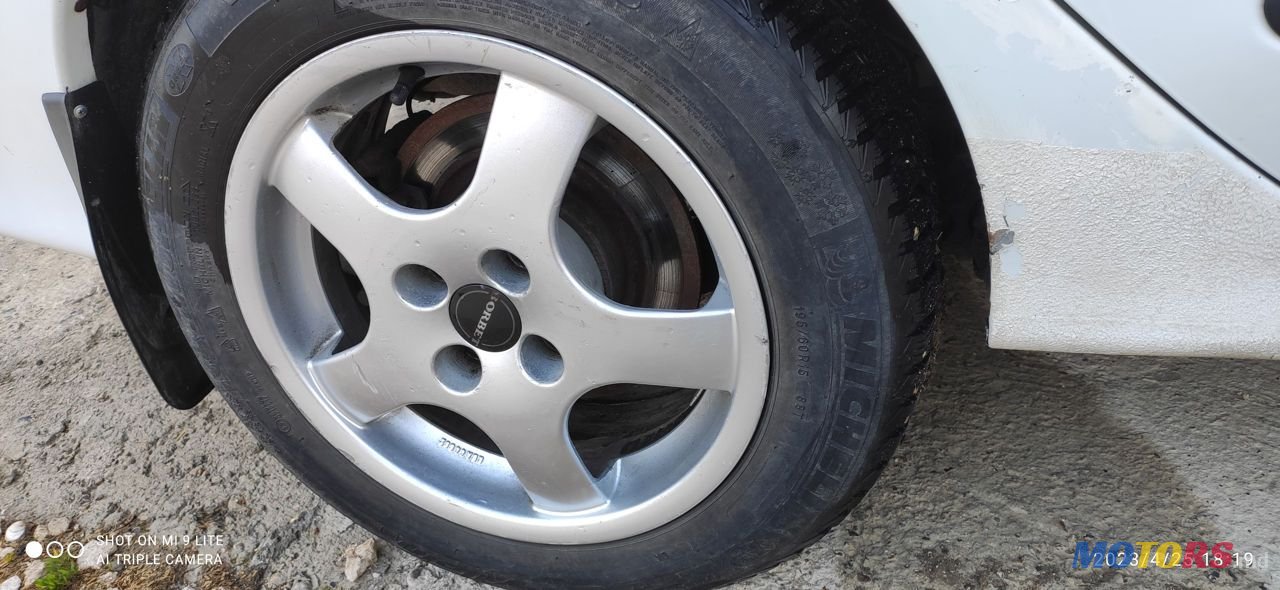 2001' Renault Megane photo #4