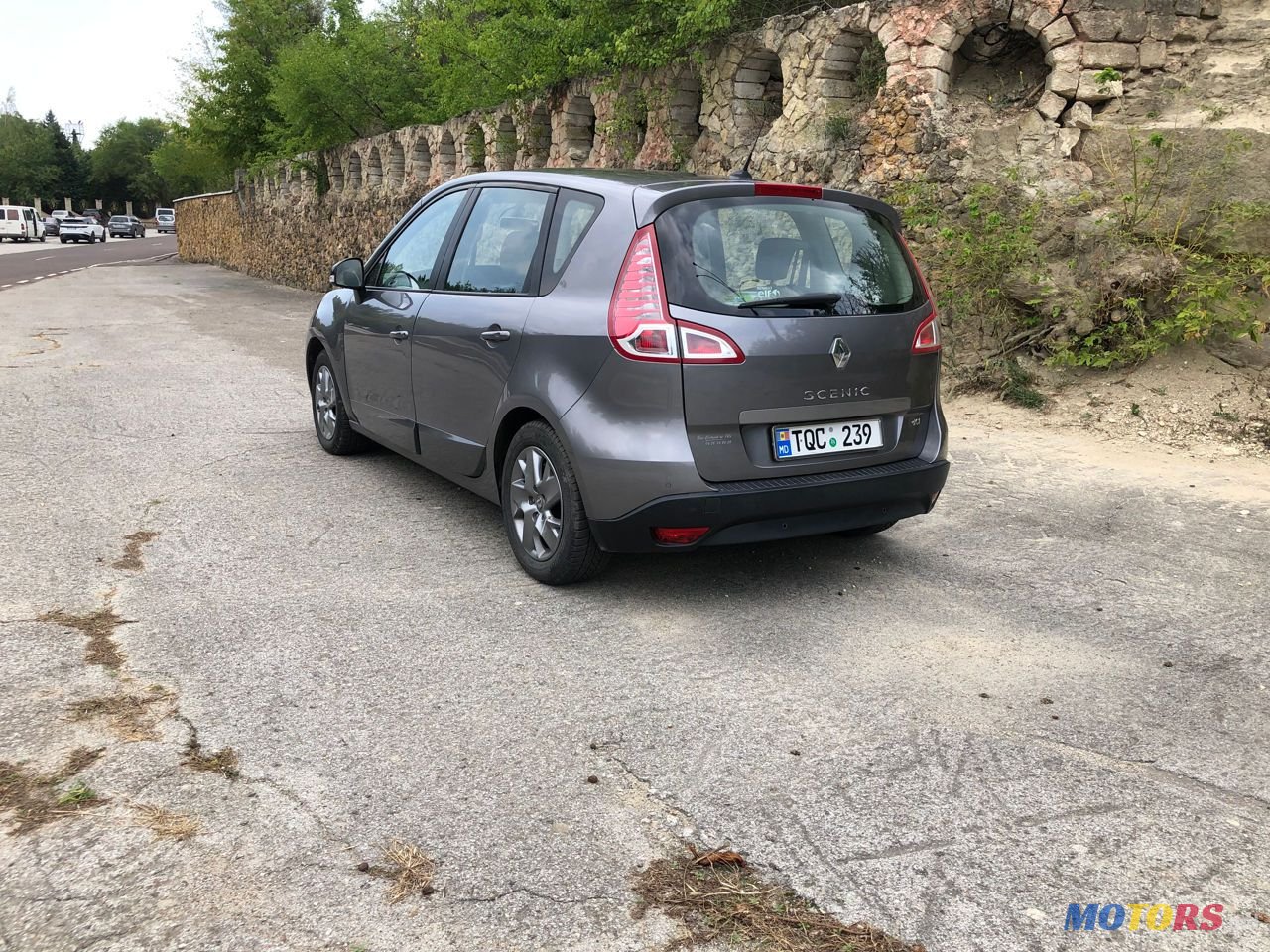 2011' Renault Scenic photo #5