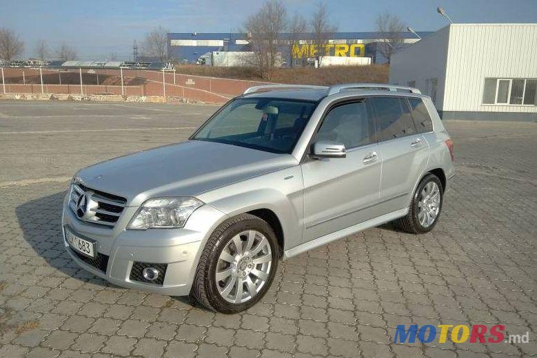 2011' Mercedes-Benz Glk photo #1