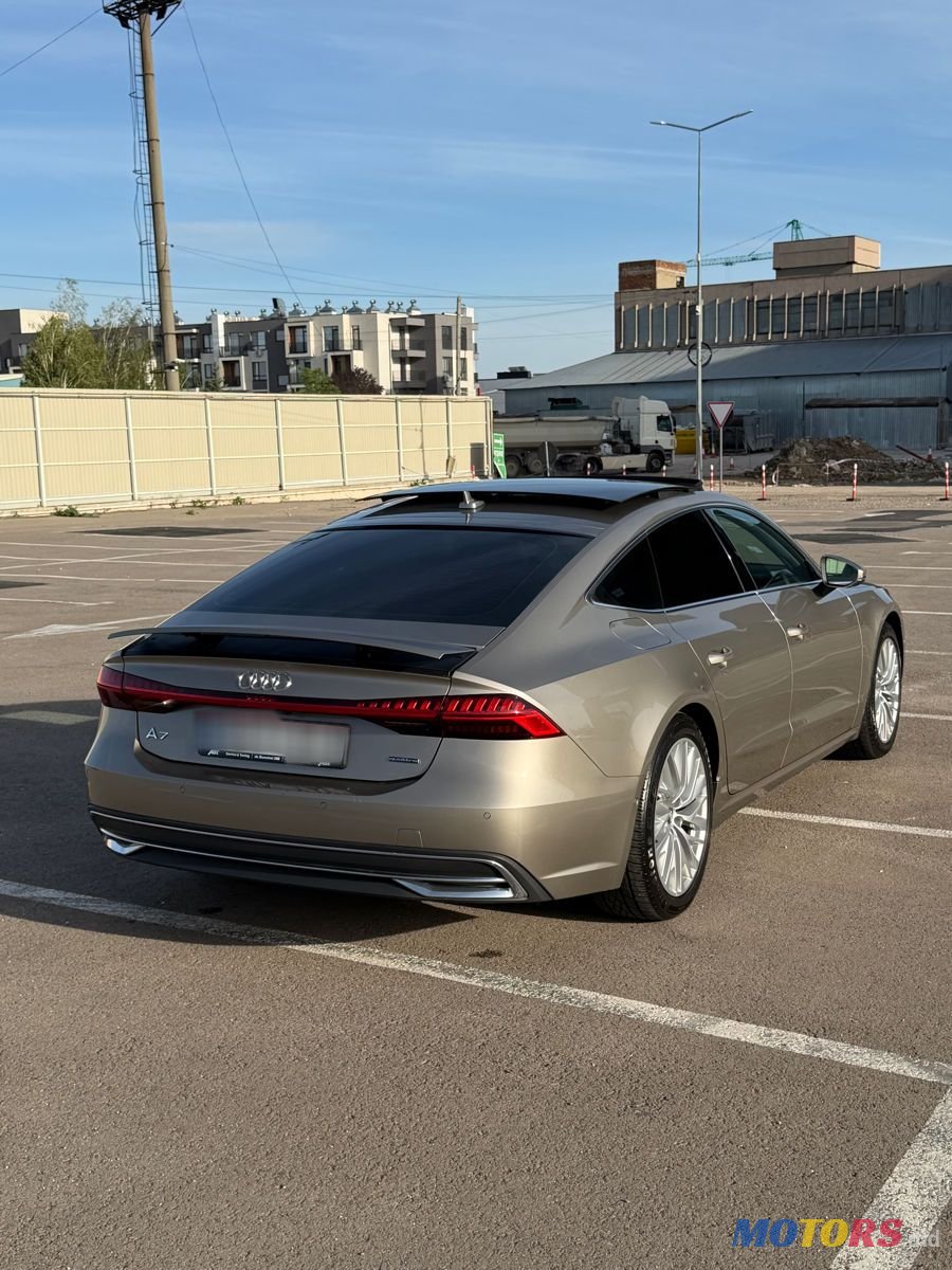 2019' Audi A7 photo #5