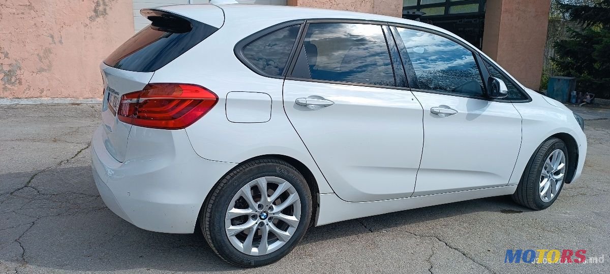 2021' BMW 2 Series Gran Tourer photo #5