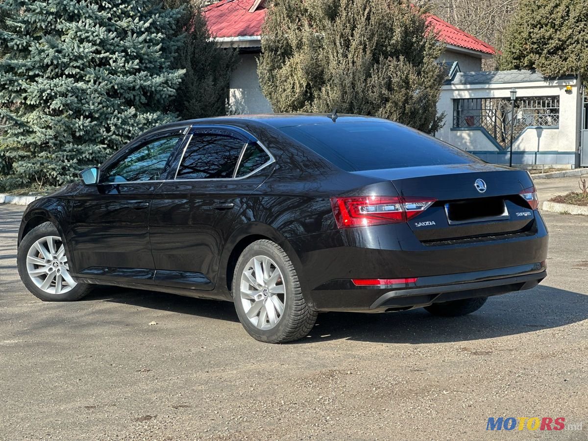 2016' Skoda Superb photo #3