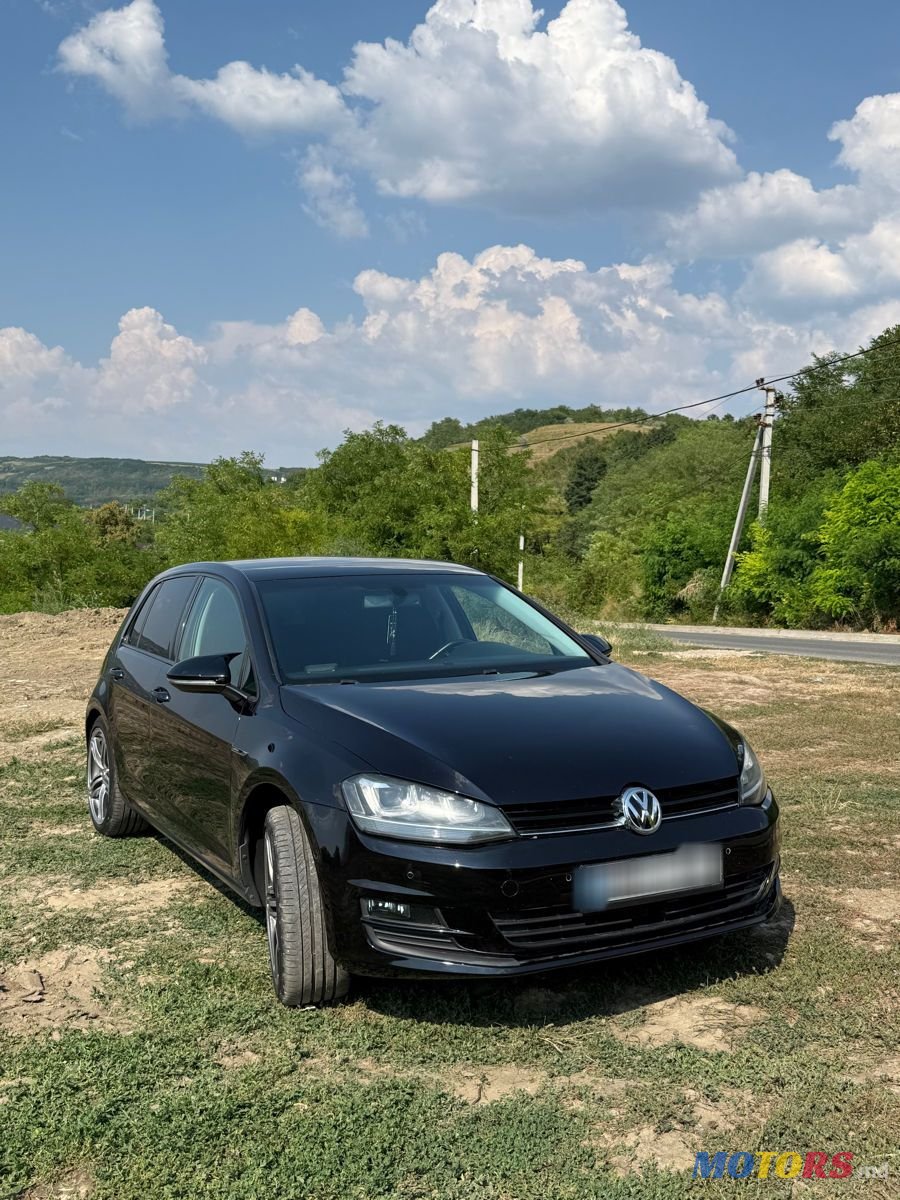 2016' Volkswagen Golf photo #2