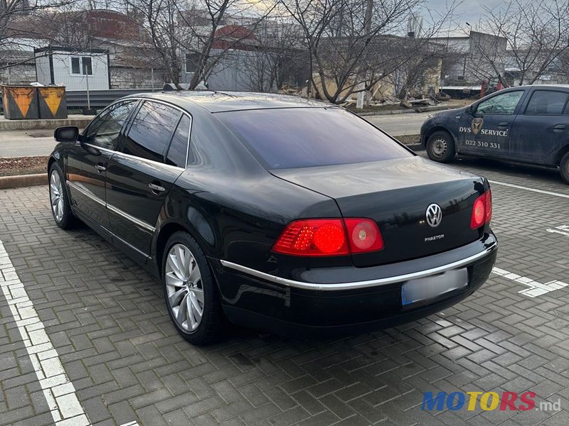 2006' Volkswagen Phaeton photo #3