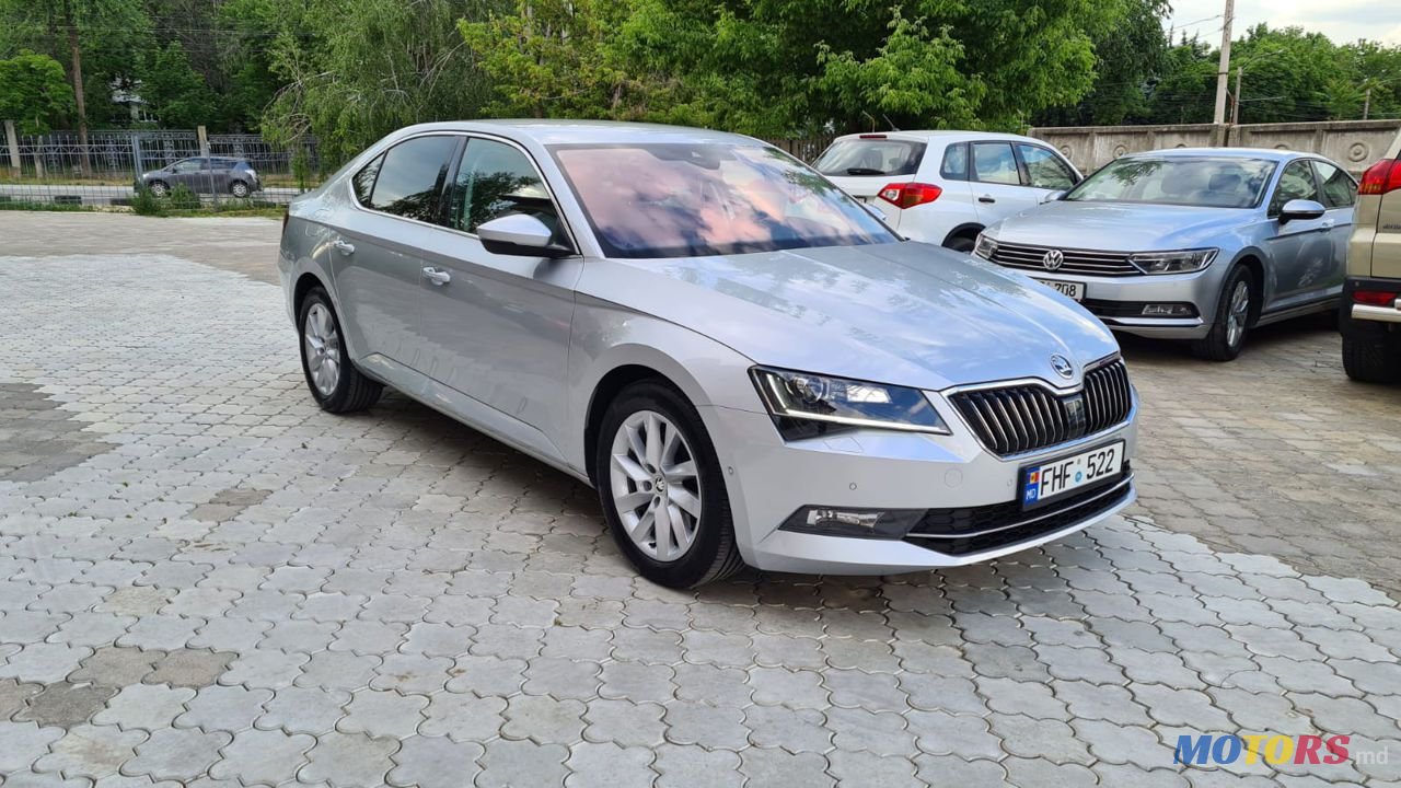 2016' Skoda Superb photo #2
