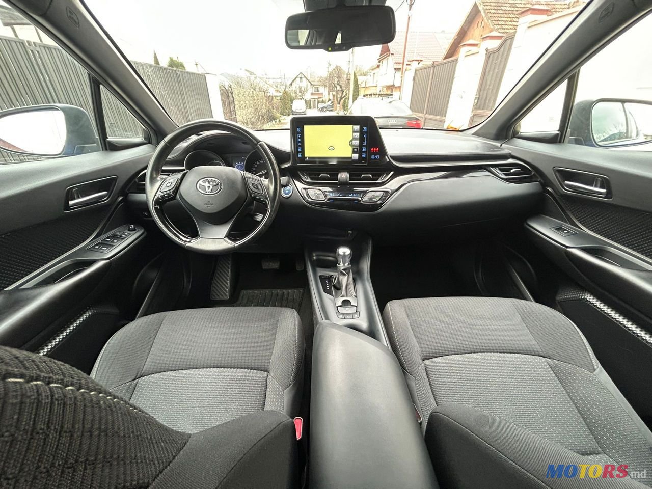 2019' Toyota C-HR photo #6