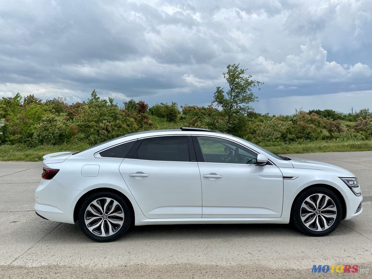2016' Renault Talisman photo #2