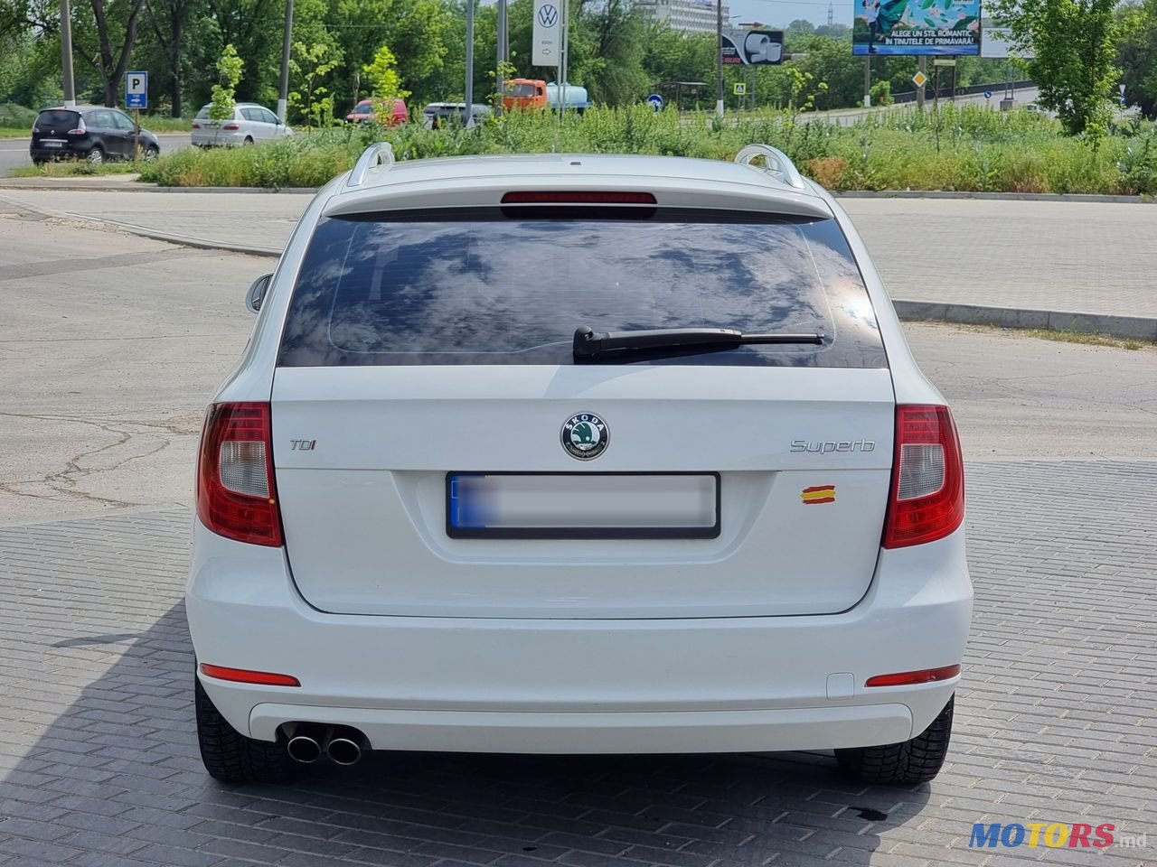 2012' Skoda Superb photo #5