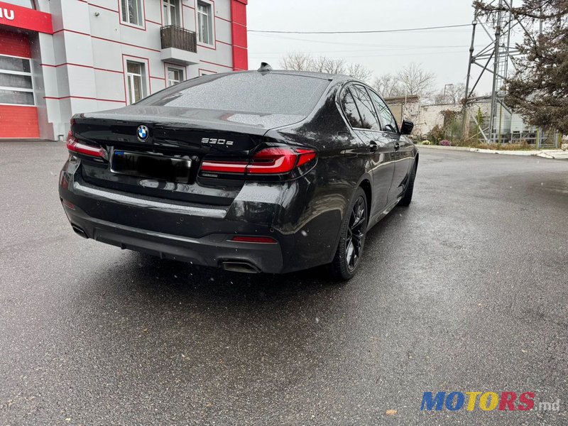 2020' BMW 5 Series photo #4