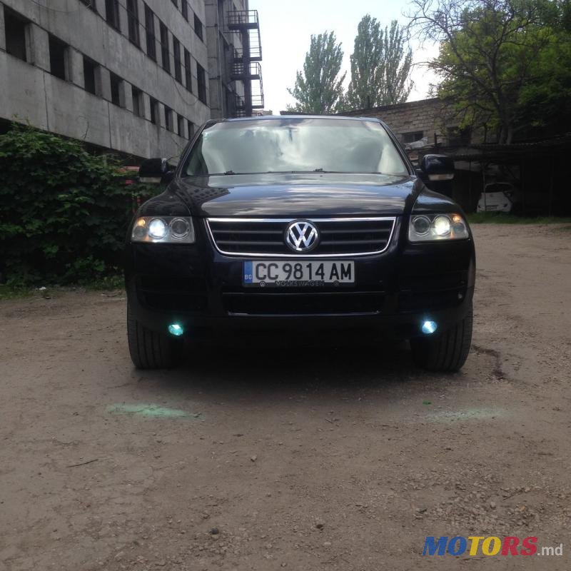 2004' Volkswagen Touareg photo #4