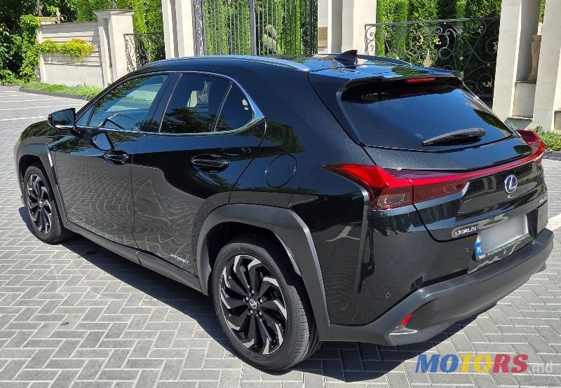 2019' Lexus UX photo #6