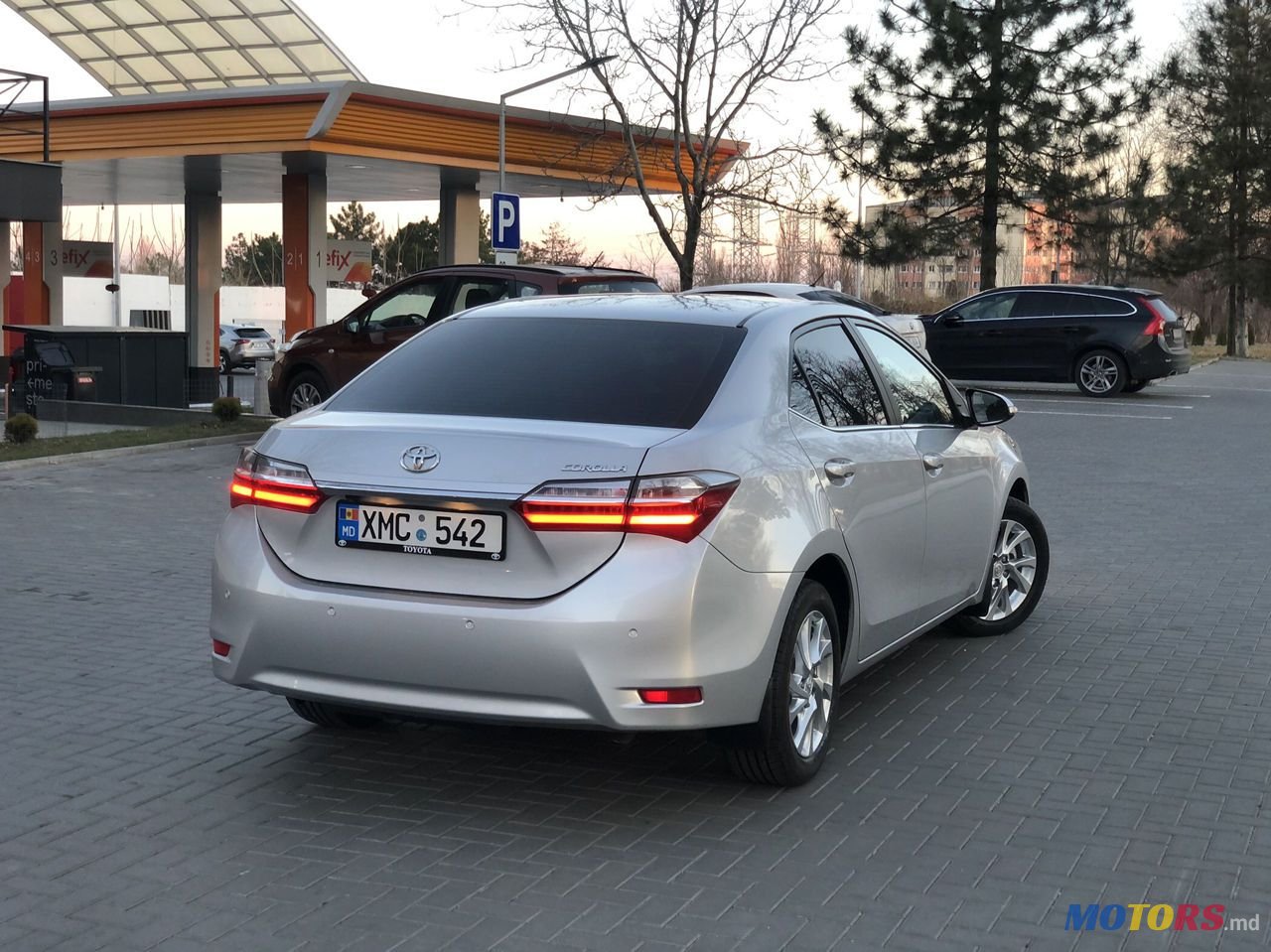 2016' Toyota Corolla photo #2