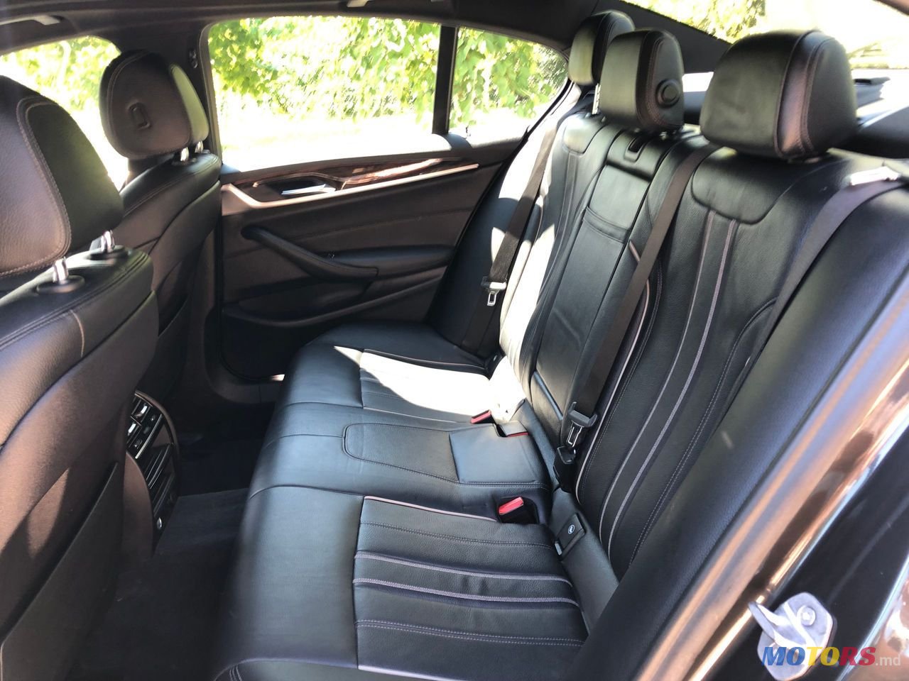 2019' BMW 5 Series photo #6