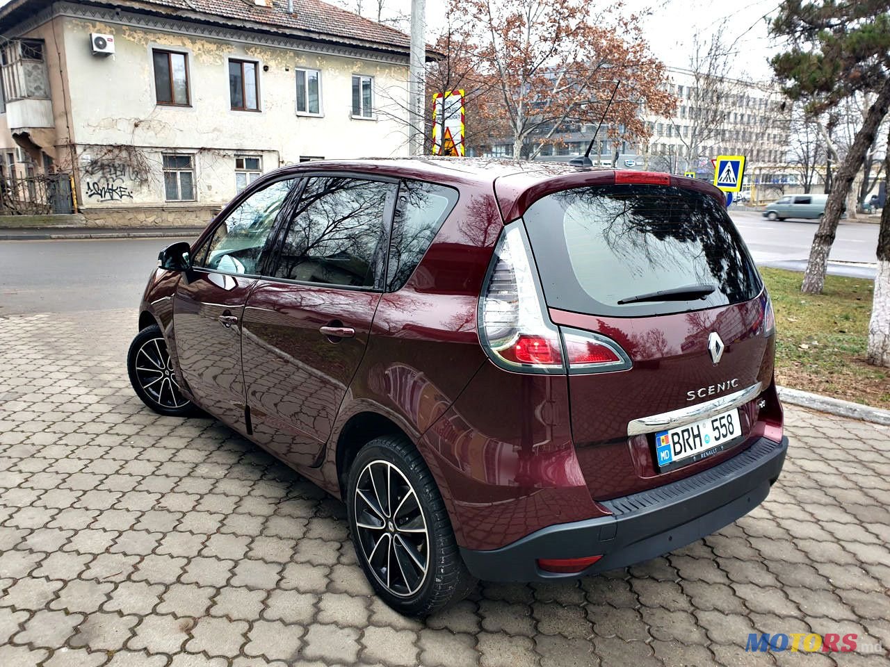 2012' Renault Scenic photo #4