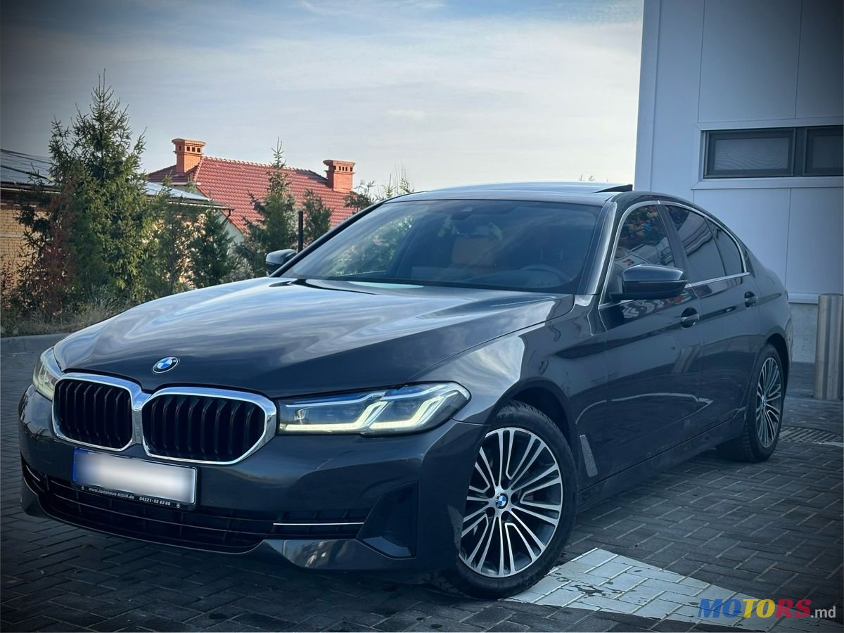2021' BMW 5 Series photo #2