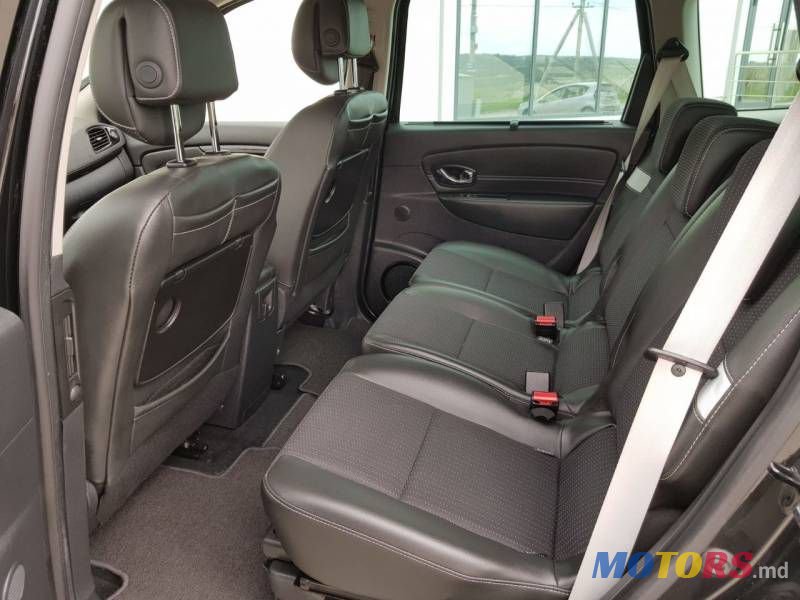 2013' Renault Grand Scenic photo #6