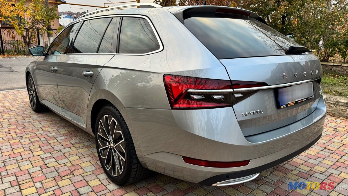 2021' Skoda Superb photo #3