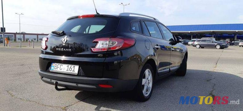 2011' Renault Megane photo #4