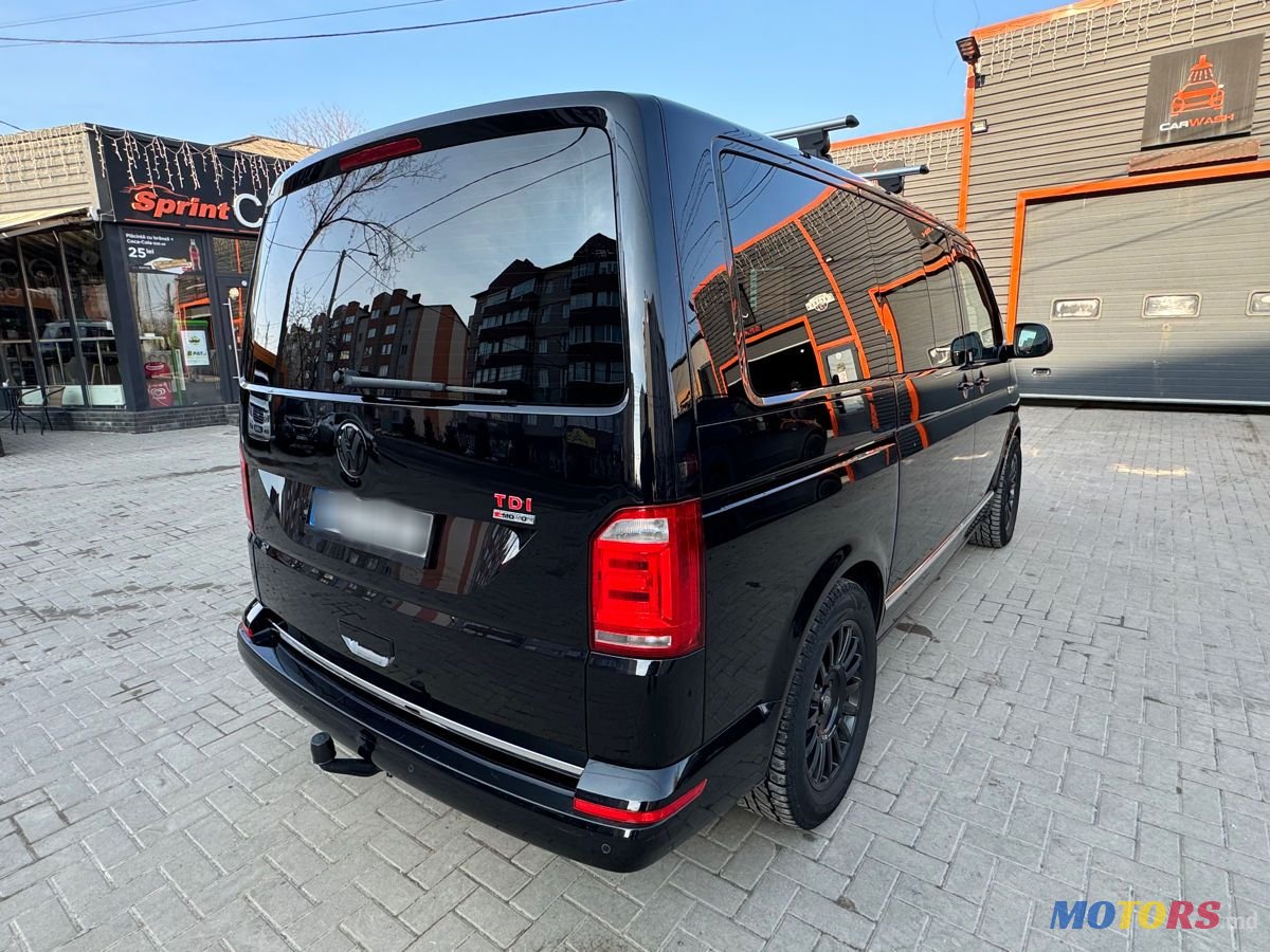 2016' Volkswagen Multivan photo #4