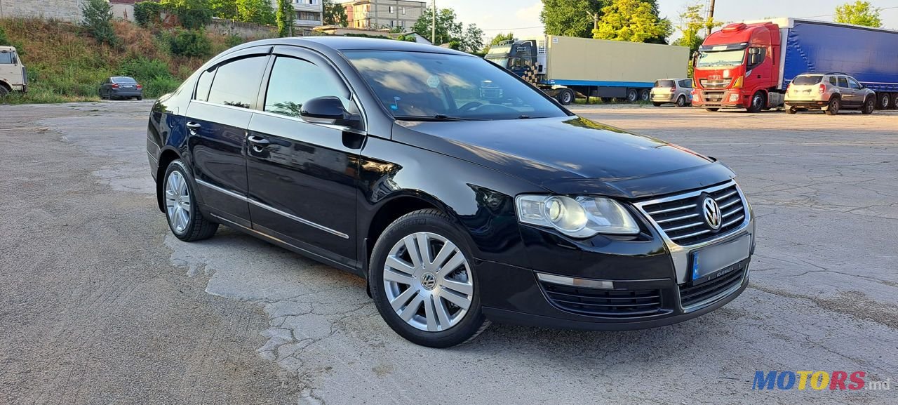2009' Volkswagen Passat photo #1